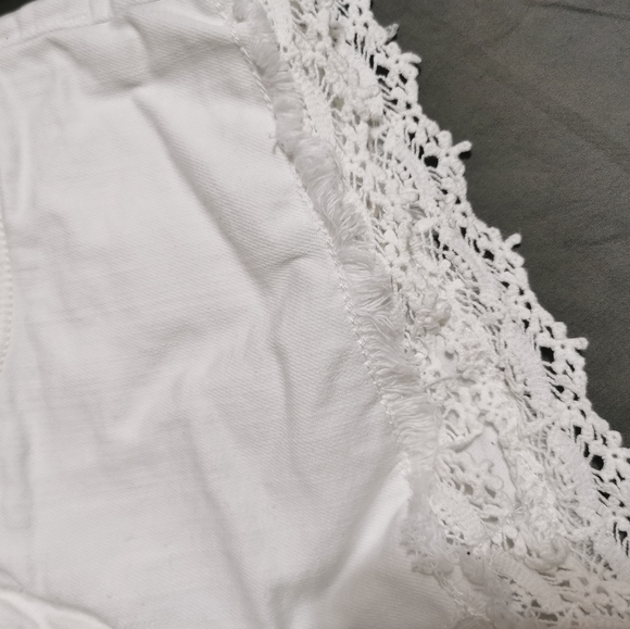 Denim shorts - Picture 4 of 6